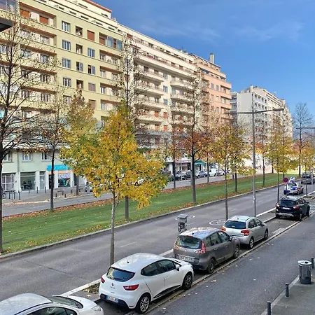#ck Doux Voyage Main Streets * Grenoble